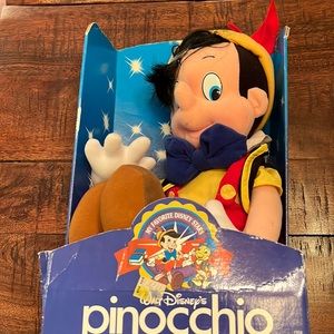 Vintage 1992 Pinocchio in original box.